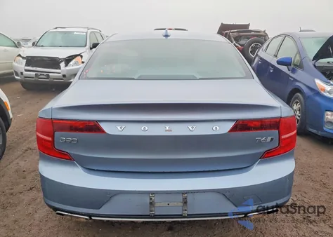 2017 Volvo S90 T6 Inscription z USA, uszkodzony, nr VIN YV1A22ML9H1010847